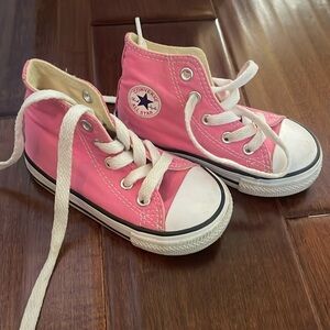 Pink converse baby size 6